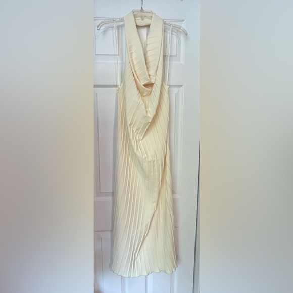 ZARA BLOGGERS’ FAVORITE PLEATED HALTER DRESS - Picture 12 of 12